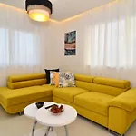 Apartman Bruno - Luxury Penthouse With Jacuzzi