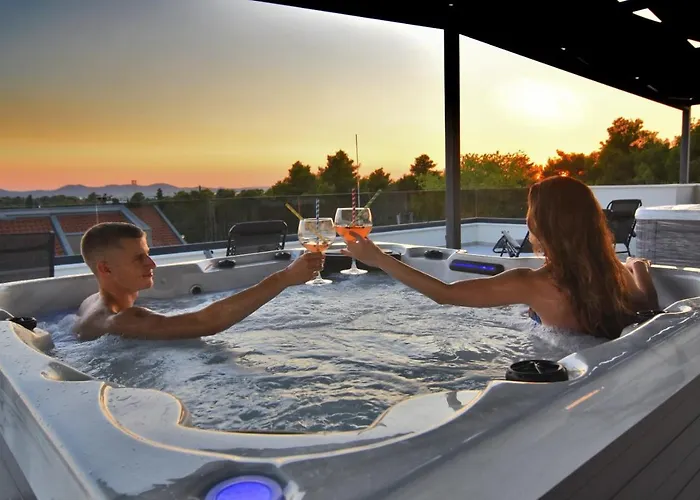 Апартаменты Bruno - Luxury Penthouse With Jacuzzi Задар