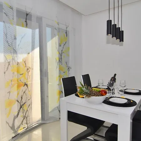 Apartman Bruno - Luxury Penthouse With Jacuzzi *