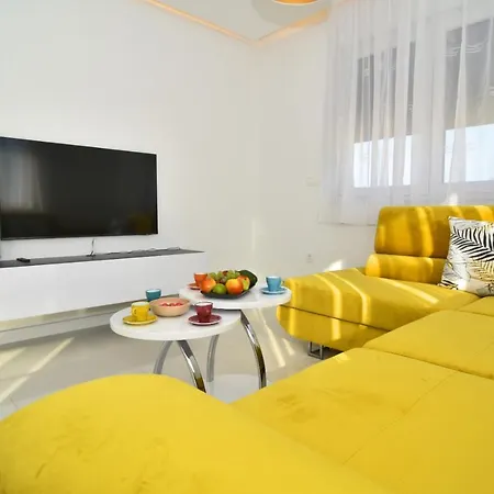 Bruno - Luxury Penthouse With Jacuzzi Apartman