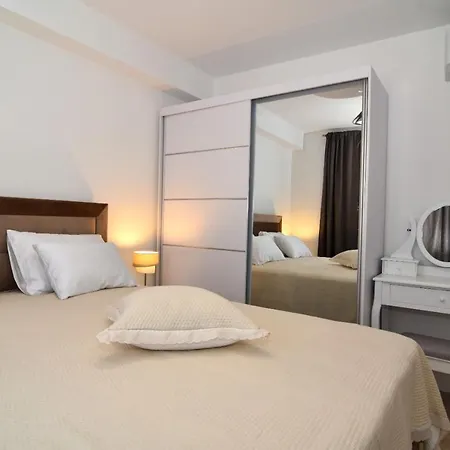 Apartment Bruno - Luxury Penthouse With Jacuzzi