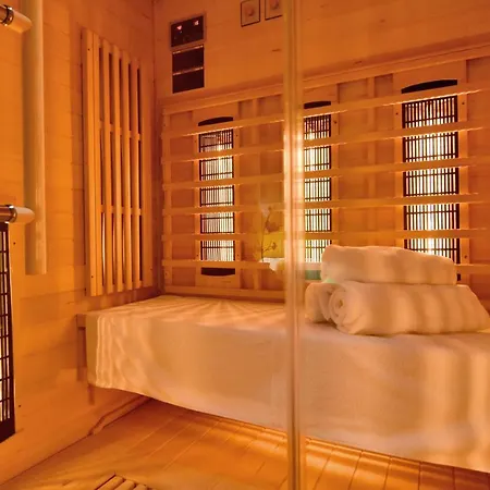 Bruno - Luxury Penthouse With Jacuzzi Apartment