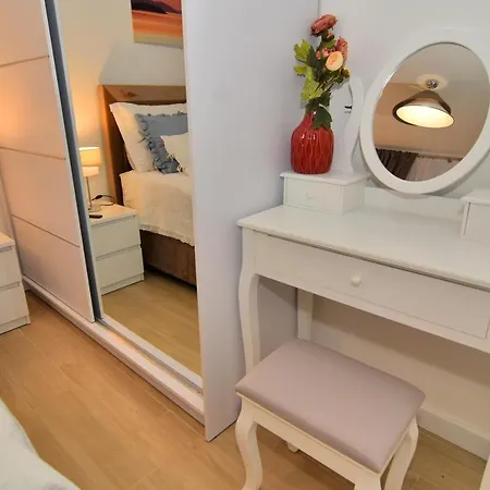 Bruno - Luxury Penthouse With Jacuzzi * Zara