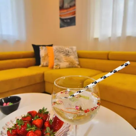 Bruno - Luxury Penthouse With Jacuzzi Apartman *