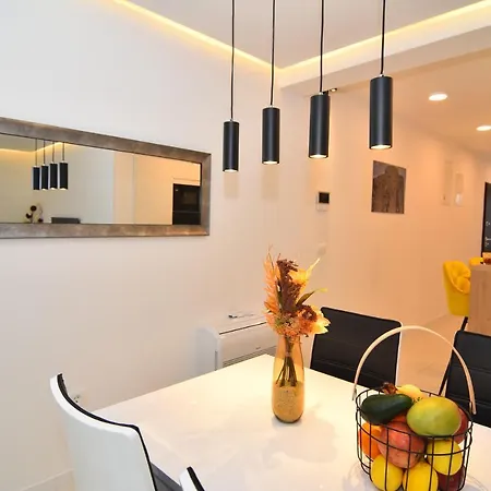 Apartman Bruno - Luxury Penthouse With Jacuzzi *