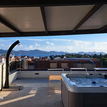 Bruno - Luxury Penthouse With Jacuzzi Apartman Zadar